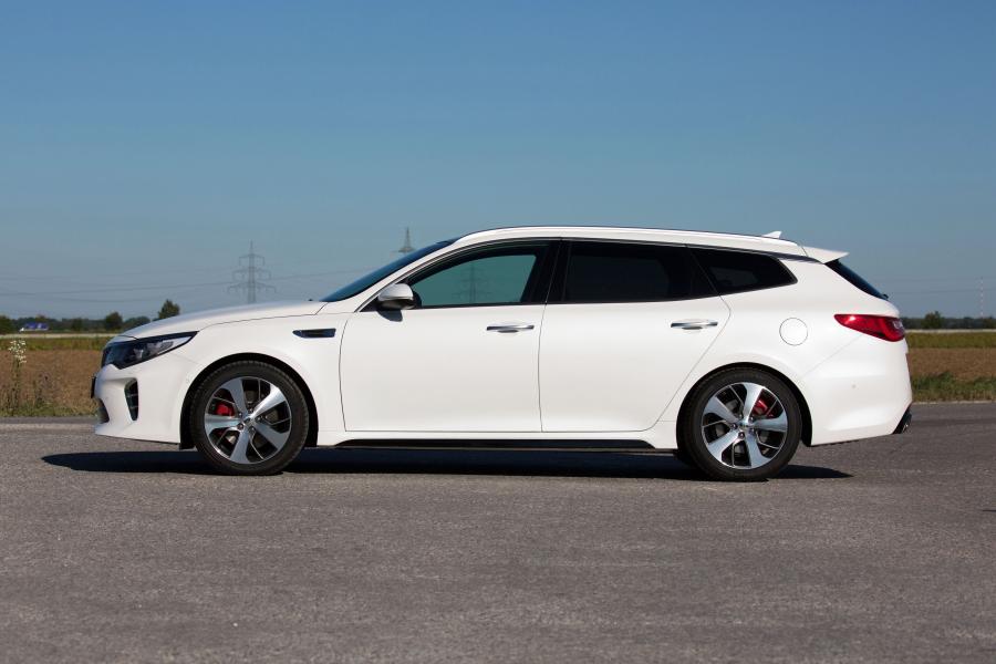  Kia Optima Sportswagon GT 2016 года  (фото 28 из 33)